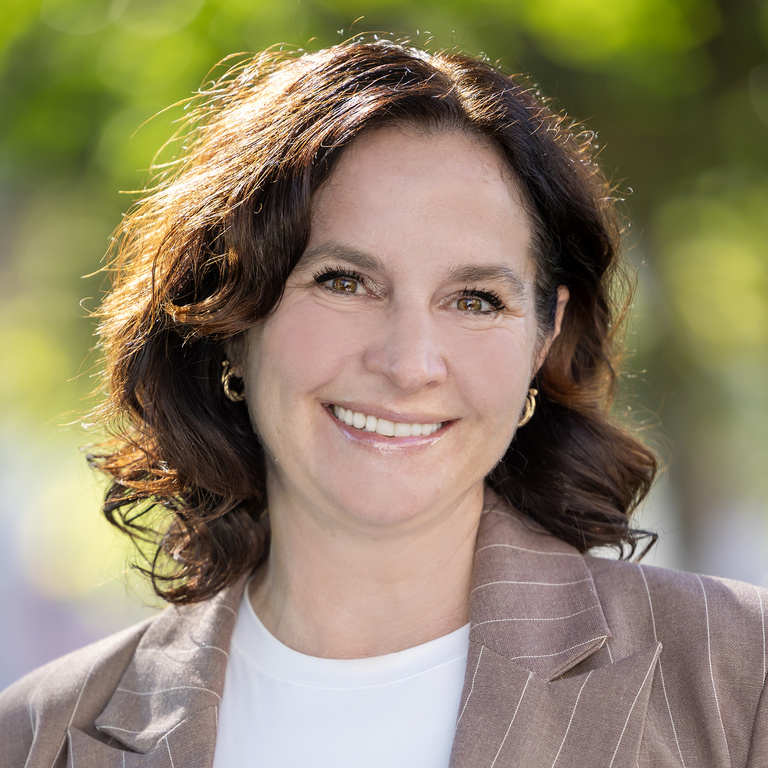 Portrait of Sara Sanders, Dean, College of Liberal Arts and Sciences