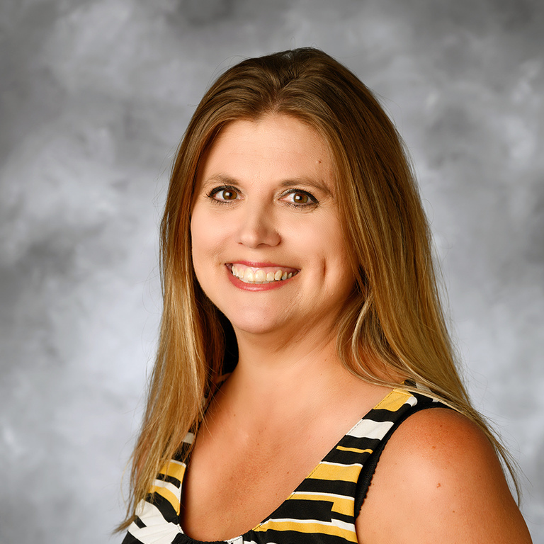 Portrait of Heather Mineart